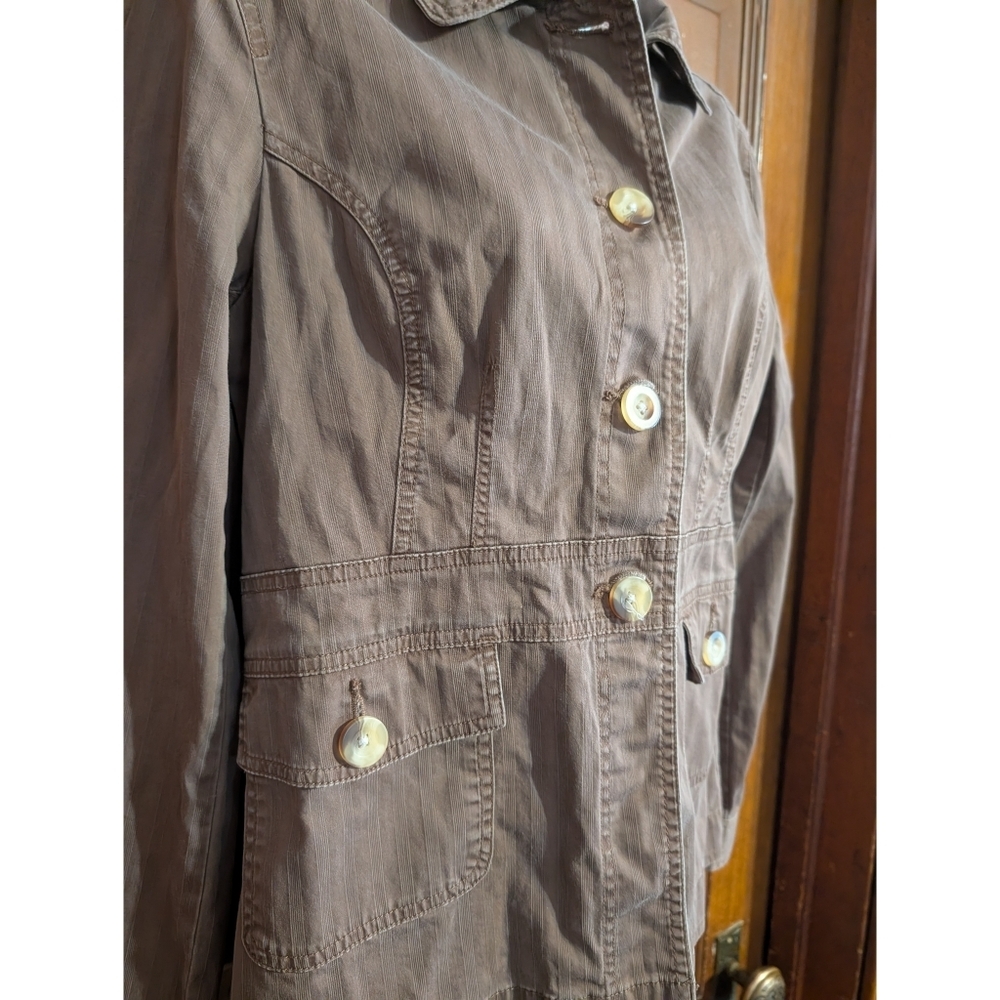 Bass Lightweight Buttoned Jacket - Picture 5 of 7
